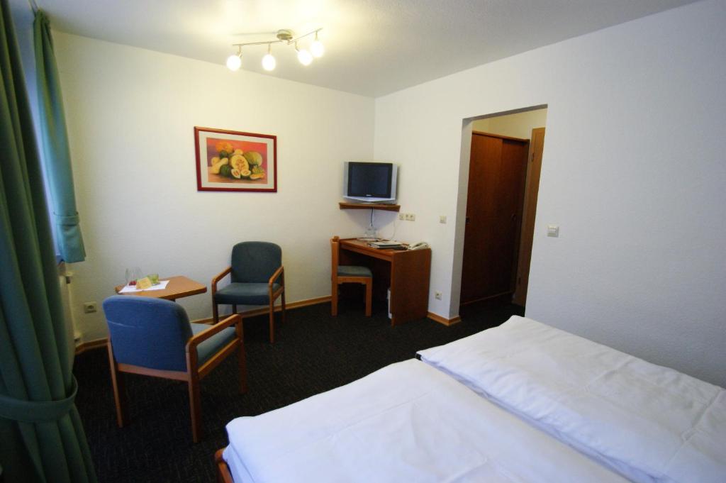Bertricher Hof Hotel Garni Bad Bertrich Room photo