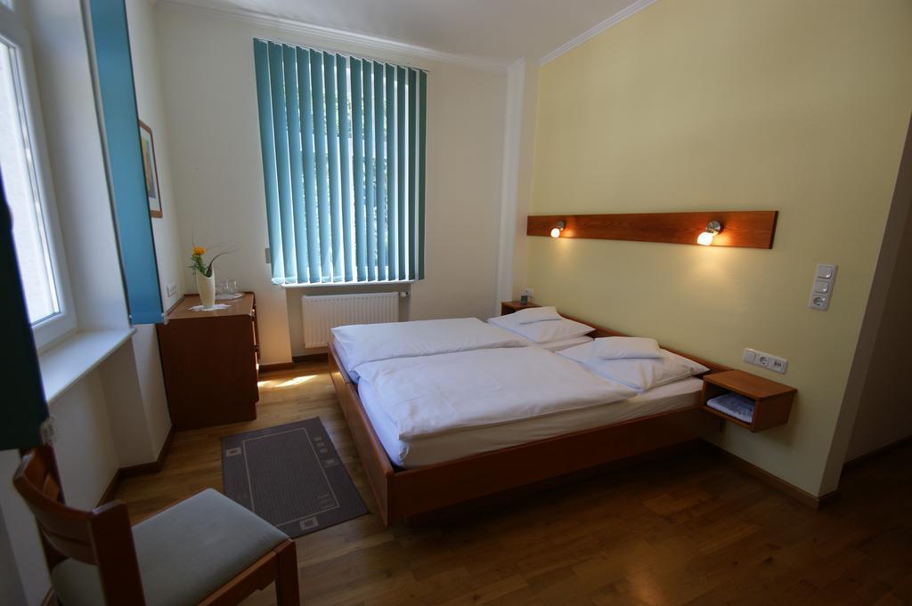 Bertricher Hof Hotel Garni Bad Bertrich Exterior photo